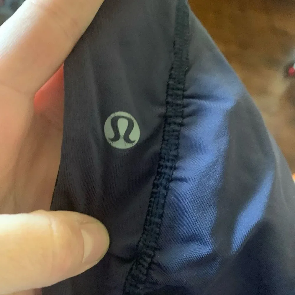 Lululemon Run with grace purple cropped size 4 Athleisure leggings